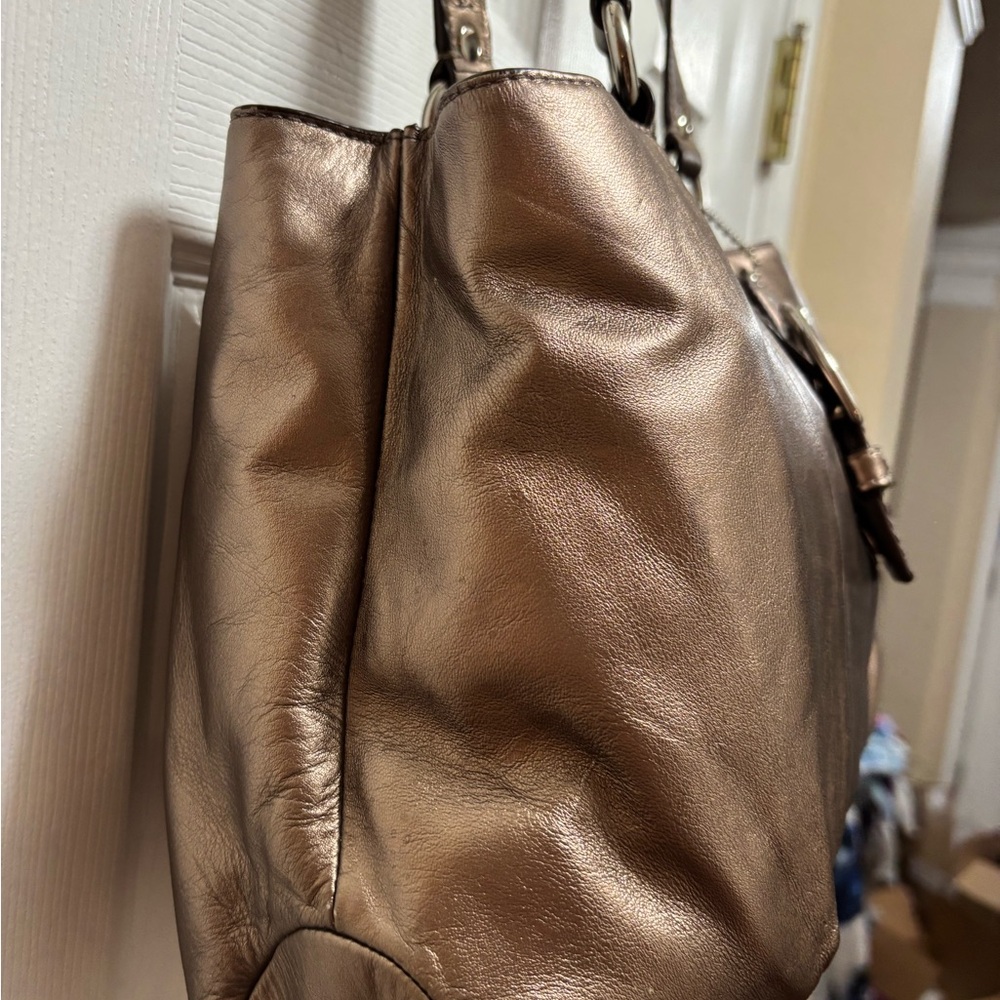 Coach Y2K M1159-F18751 SoHo Large Metallic Bronze Leather Buckle Flap Hobo EUC - Picture 4 of 13